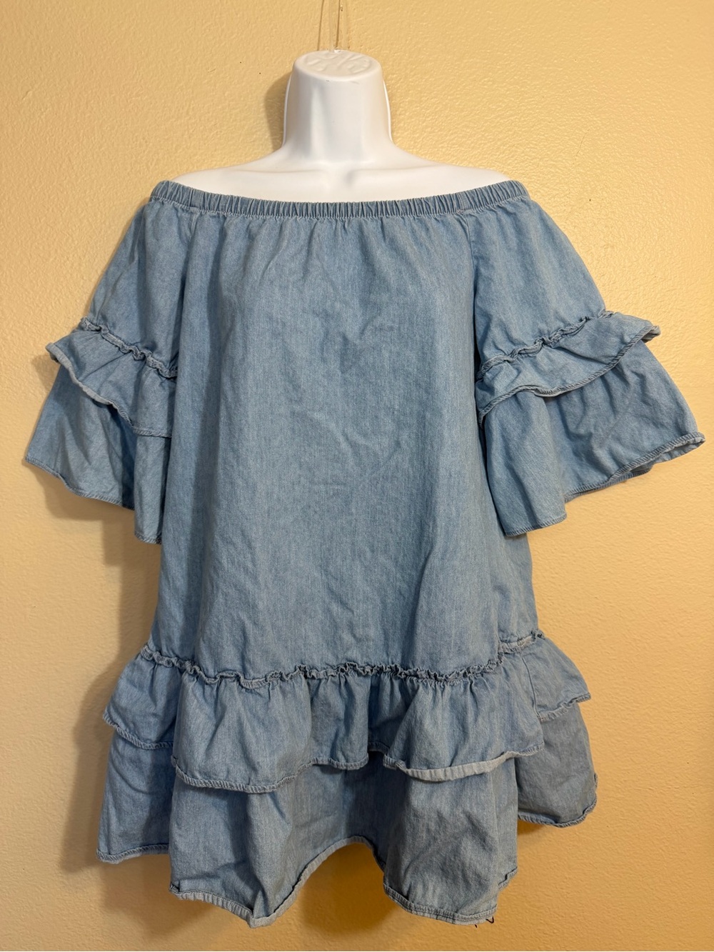 Western Chambray Off-Shoulder Ruffle Tunic Top - Light Blue small